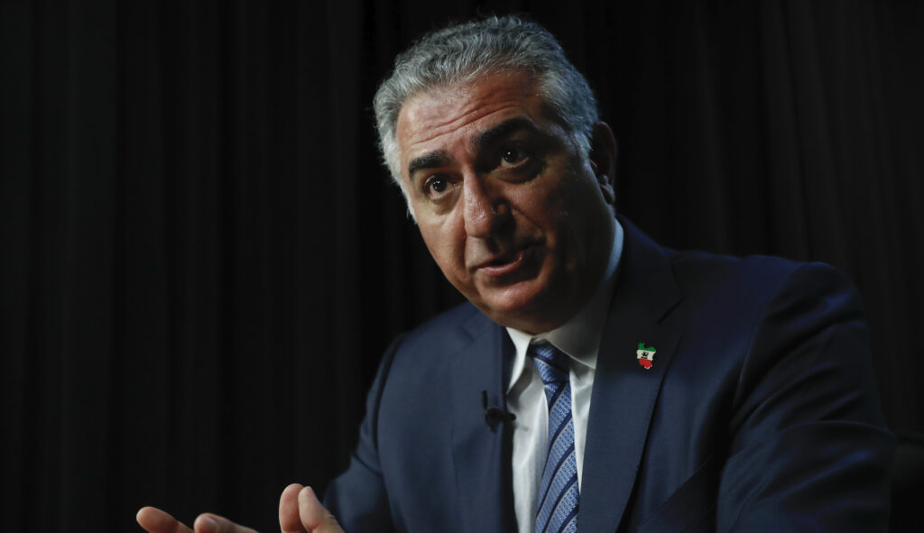 Iranian resistance
groups need to show their cards