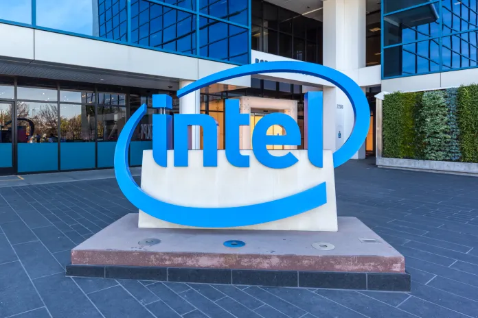 Trump buys Intel but
sells out free enterprise