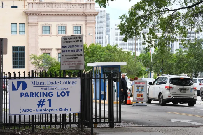 Florida’s courts
shouldn’t be a battleground for political gamesmanship